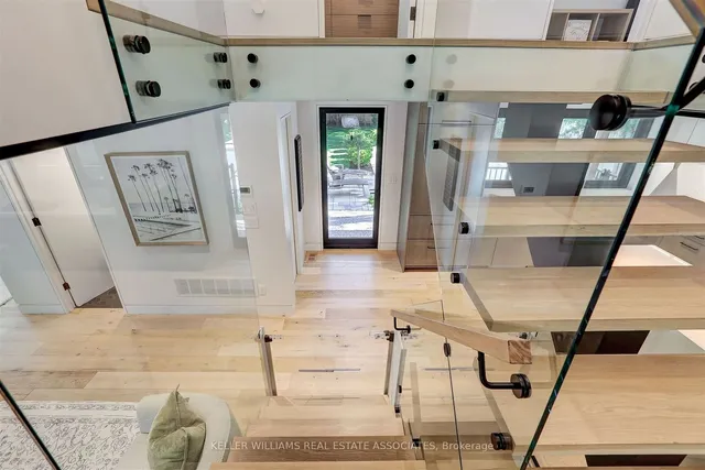 Additional image 17 of 2107 Courtland Cres