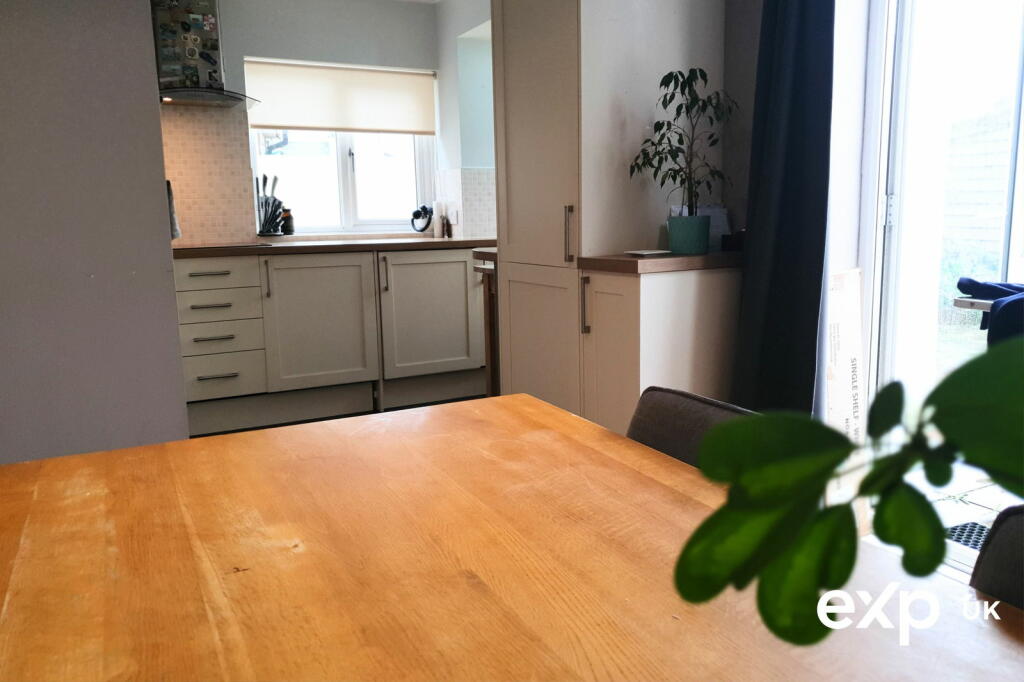 Additional image 6 of Walking Distance of Hamworthy Park / Sea Front - Family Home with South Facing Garden