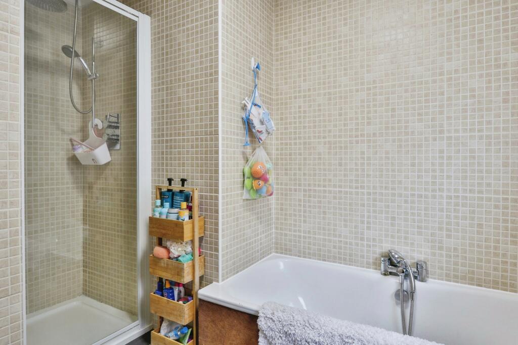 Additional image 17 of De Courtenai Close, BEARWOOD, Bournemouth, Dorset, BH11