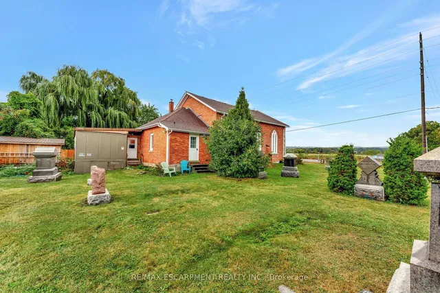 Additional image 23 of 3318 Dundas St