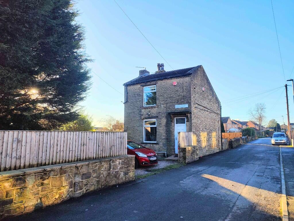 Additional image 4 of 1 East Croft, Wyke, BD12 9NL