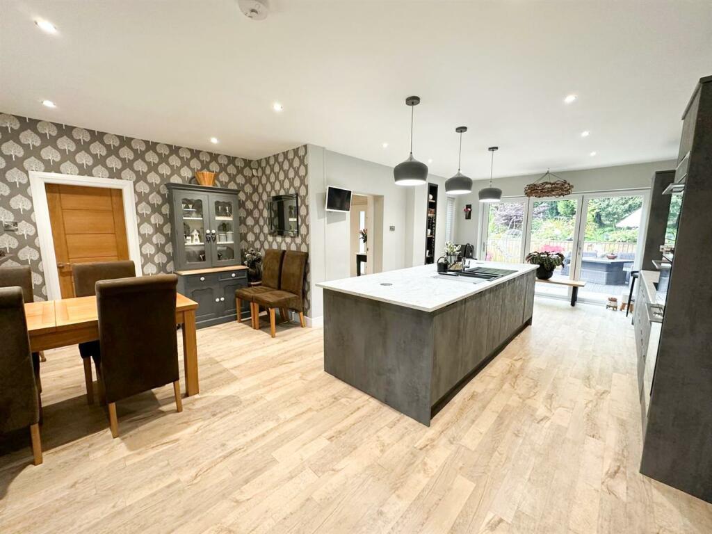 Additional image 44 of Ladymead, Glenlyon Avenue, Keighley