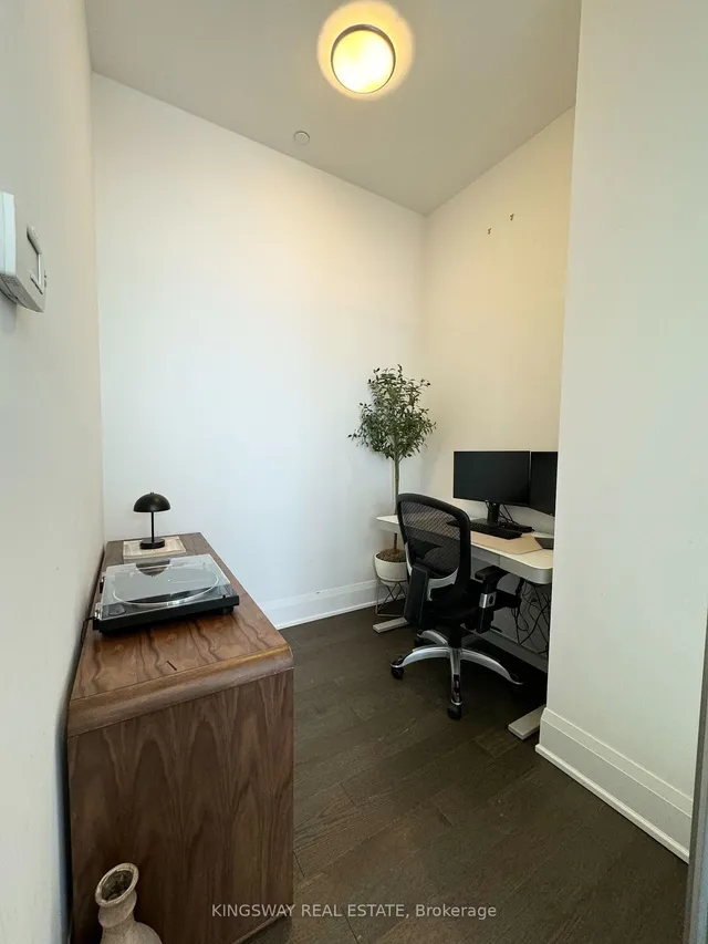 Additional image 12 of 36 Park Lawn Rd Unit 4407