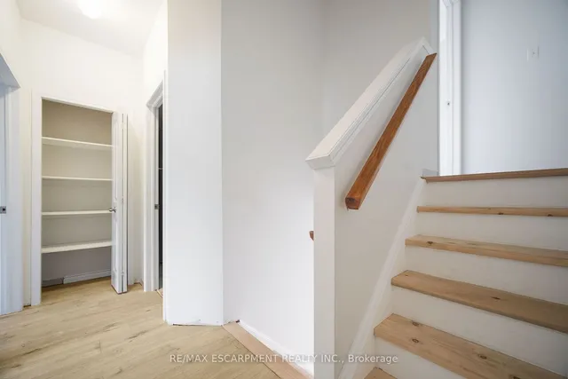 Additional image 33 of 284 Sophia Cres