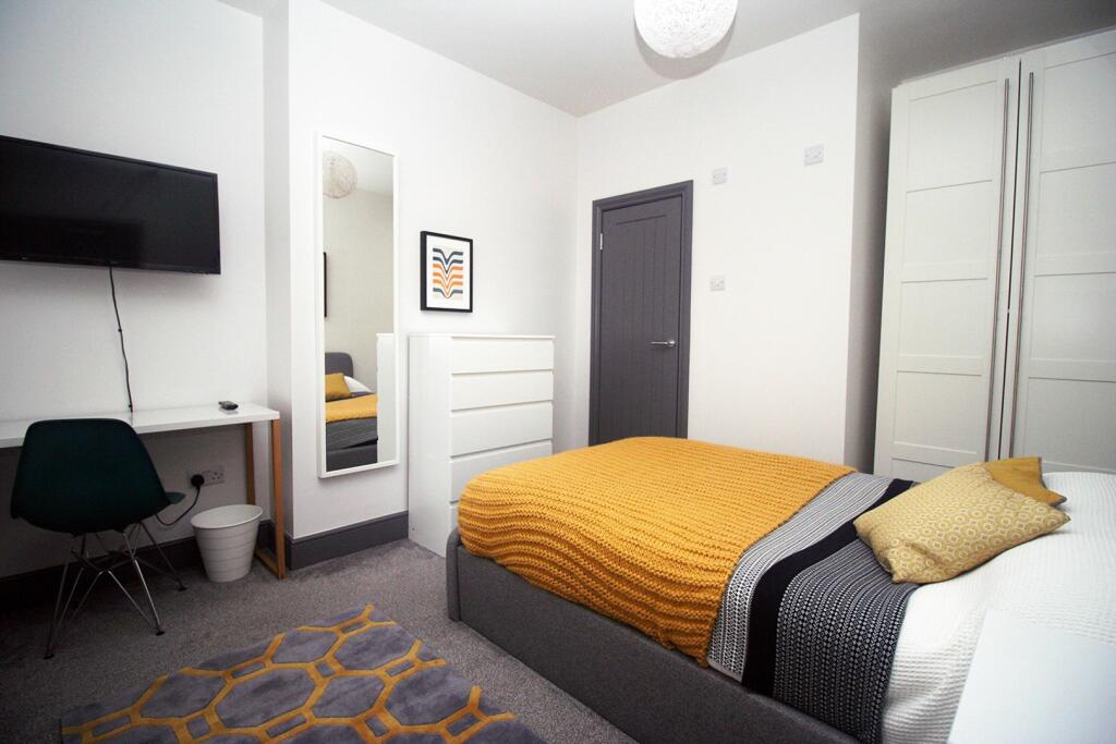 Additional image 14 of Garland Road, Poole, BH15