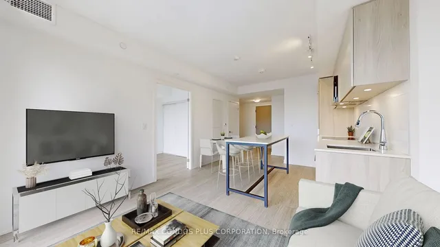 Additional image 4 of 47 Mutual St Unit 906