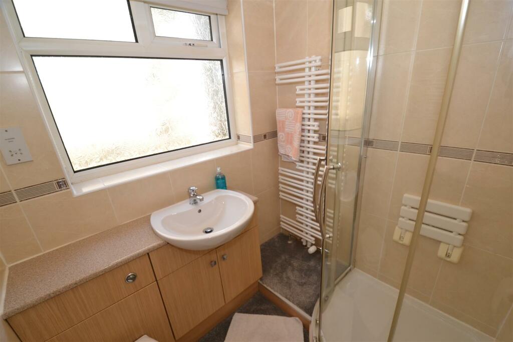 Additional image 4 of Oakleigh Avenue, Clayton, Bradford