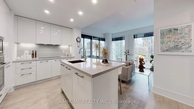 Additional image 11 of 1 Gloucester St Unit 1816