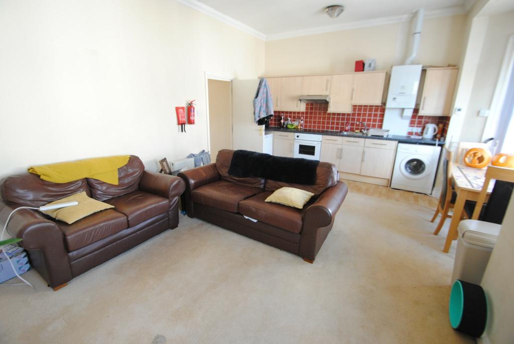 Additional image 6 of Spacious STUDENT 2 bed flat in Town Centre- Lansdowne