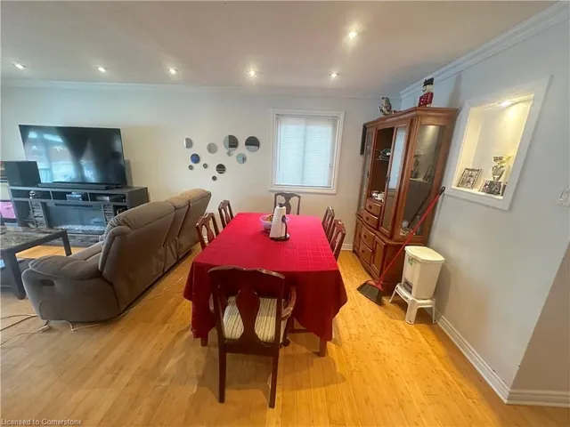 Additional image 11 of 70 Ellis Ave