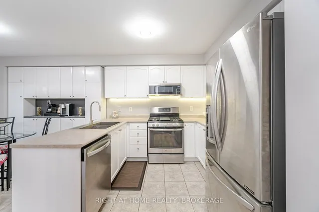 Additional image 17 of 1190 Fox Cres