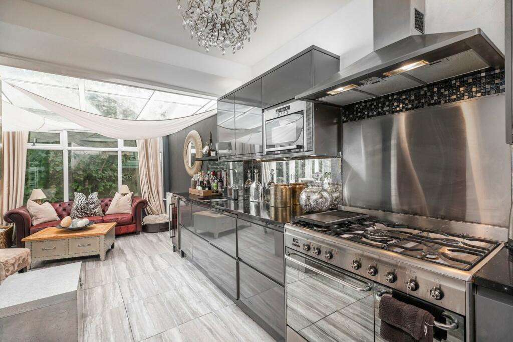 Additional image 7 of Castledene Crescent, Whitecliff, Poole, BH14