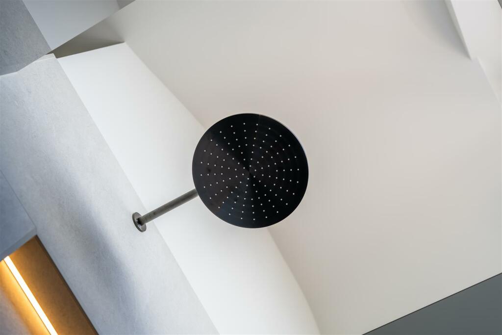 Additional image 22 of Lilliput Road, Lilliput