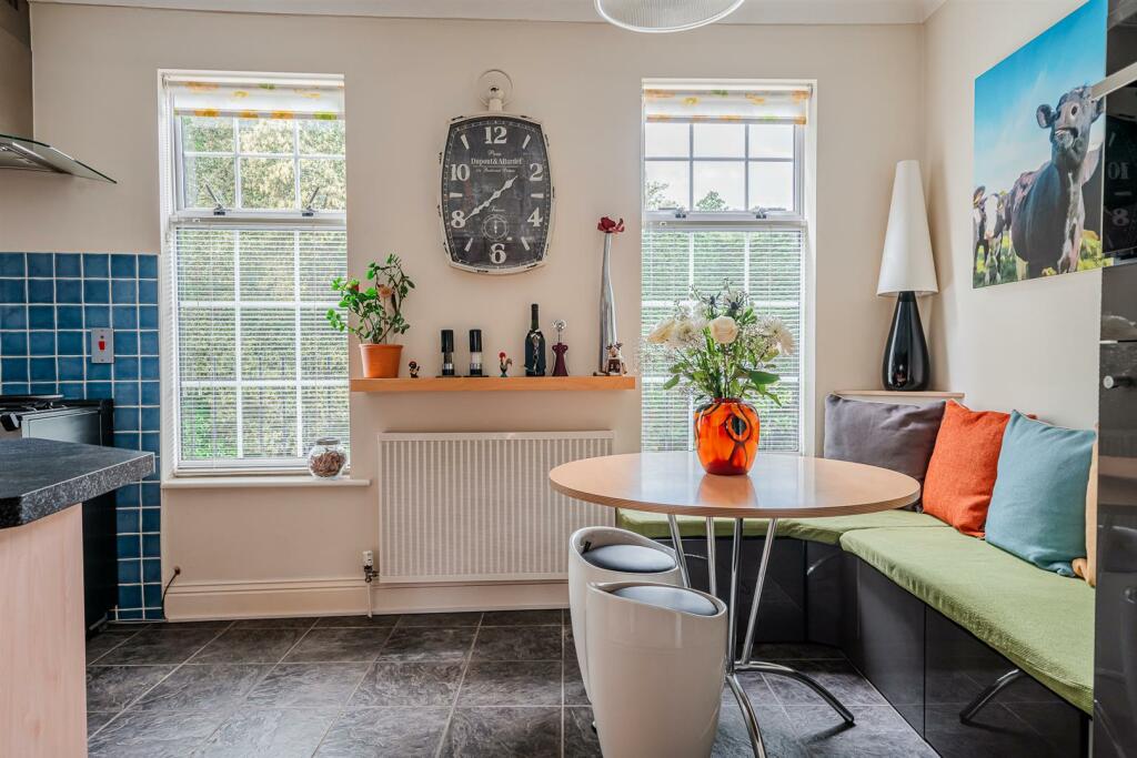 Additional image 16 of Holly Lodge, Lindsay Road