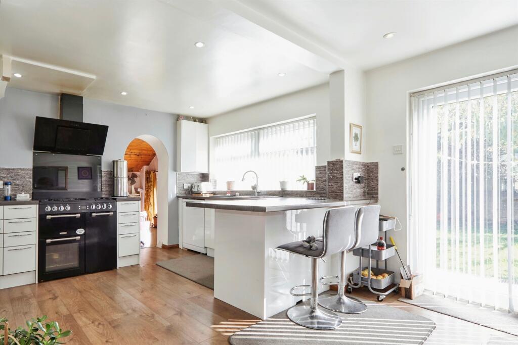 Additional image 3 of Deanwood Avenue, Allerton, Bradford