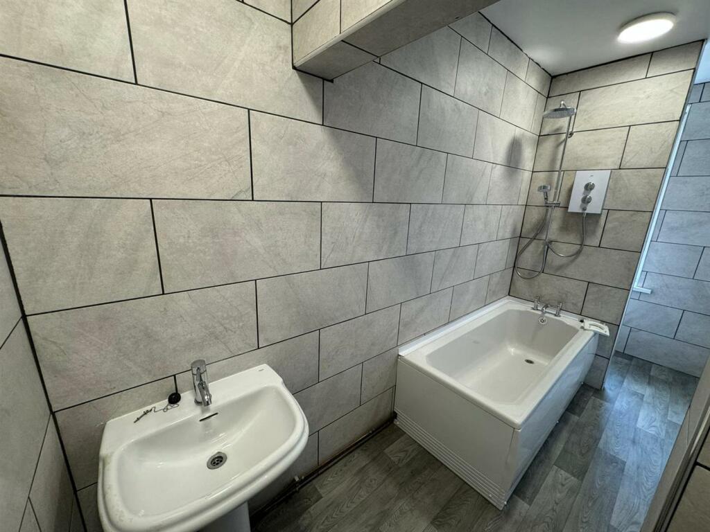 Additional image 16 of Edensor Road, Keighley