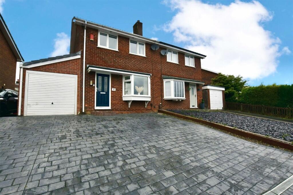 New Bury Close, Stanhill, Blackburn, Lancashire, BB5