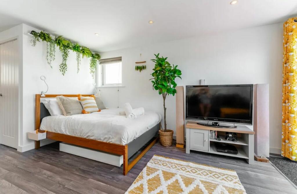 Additional image 5 of Bournemouth, Dorset, BH1 3FD