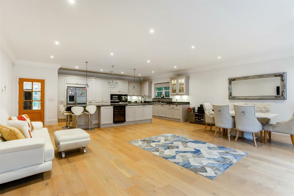 Additional image 3 of 4a Bingham Avenue, Poole