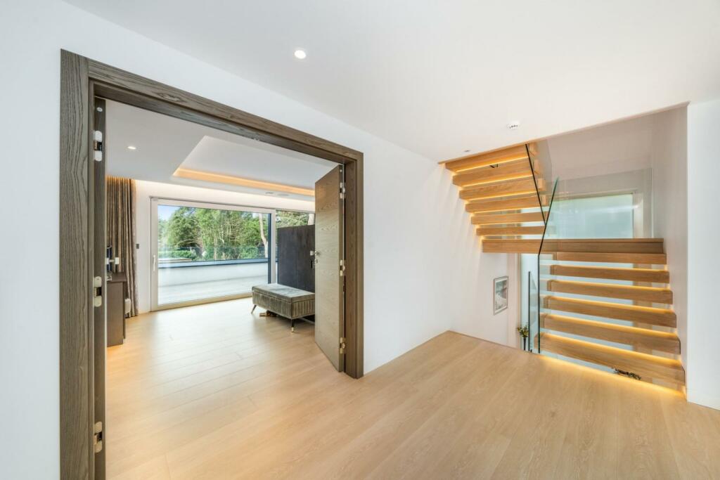 Additional image 23 of Newton Road, Canford Cliffs