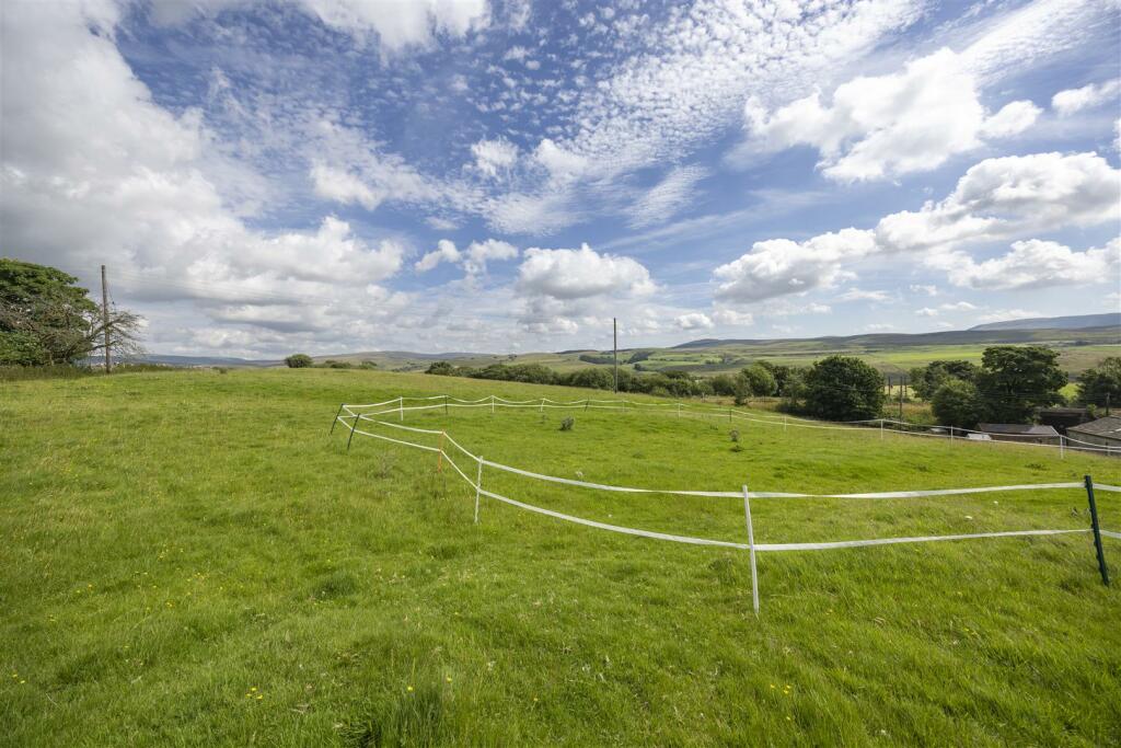 Additional image 56 of Penyghent, Selside, Settle