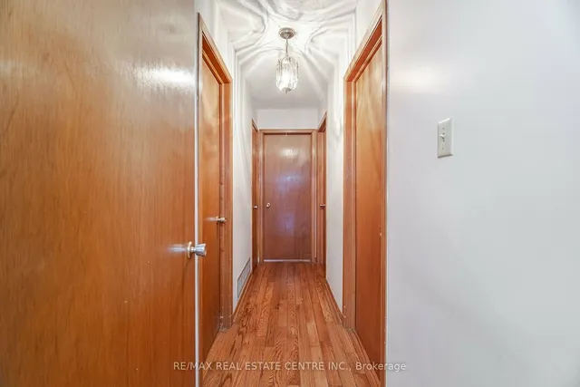 Additional image 19 of 1639 Corkstone Gl