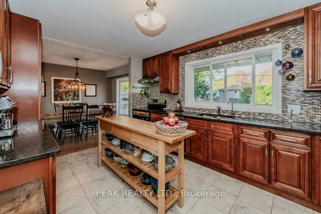 Additional image 13 of 88 Springbank Cres