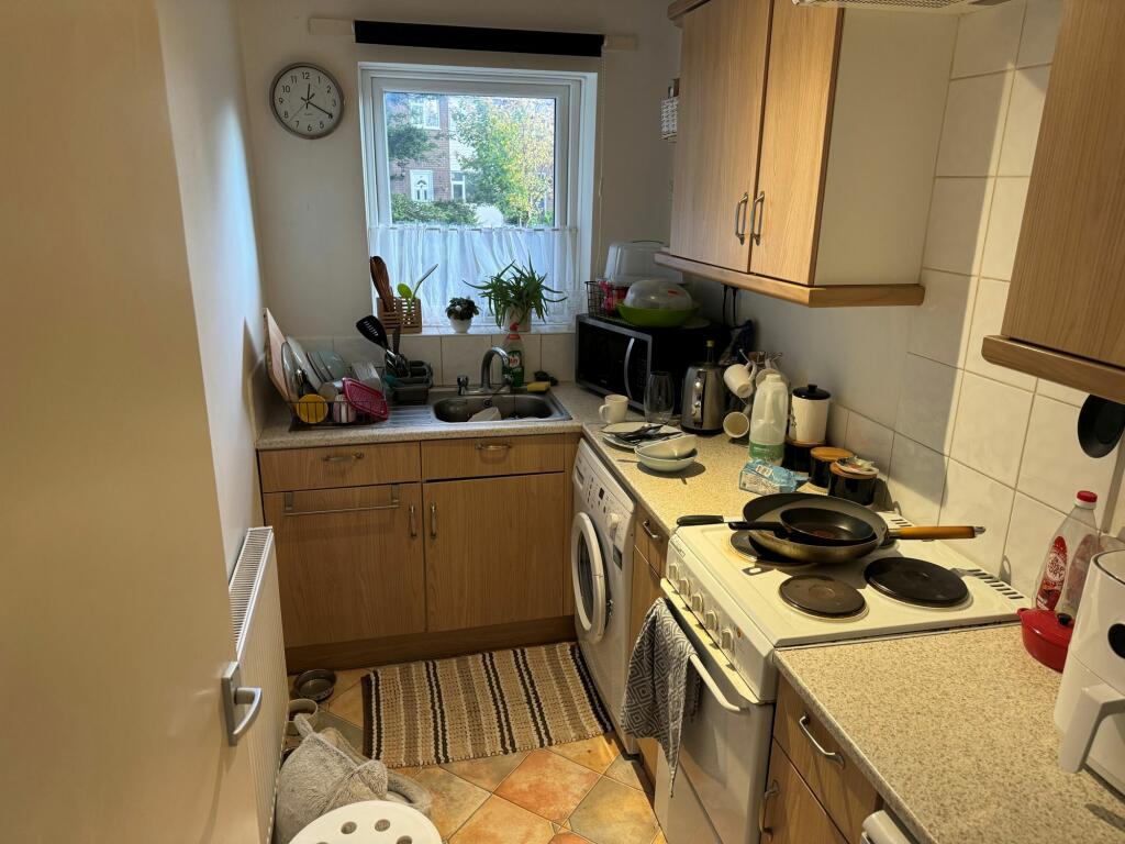 Additional image 4 of Glenlee Road, Lidget Green, Bradford, West Yorkshire, BD7 2QA