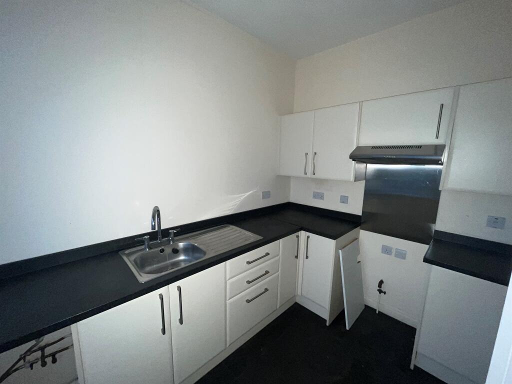 Additional image 16 of Merton Road, Bradford