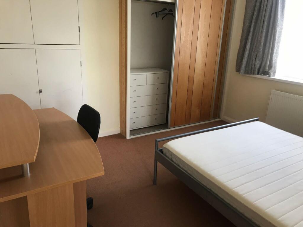 Additional image 3 of 4 bedroom Detached House in Wallisdown