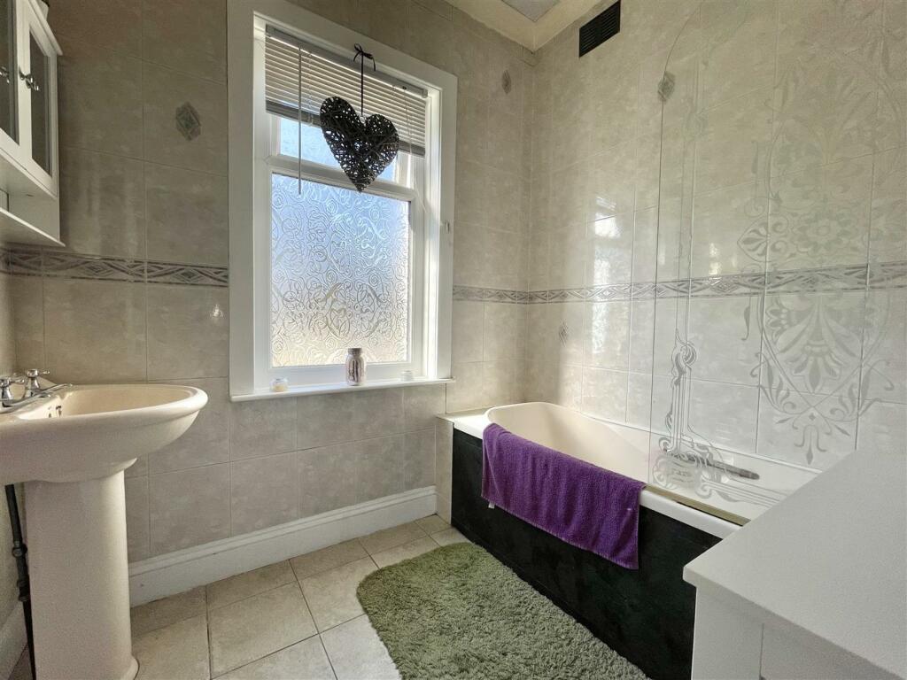 Additional image 14 of Hollingwood Mount, Bradford