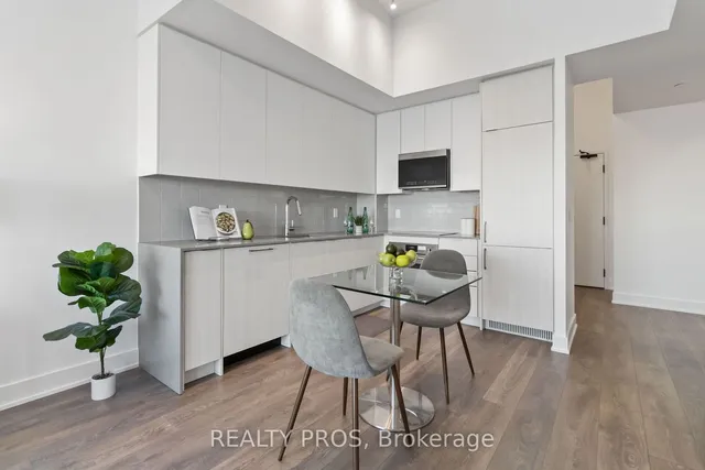 Additional image 15 of 2489 TAUNTON Rd Unit 421