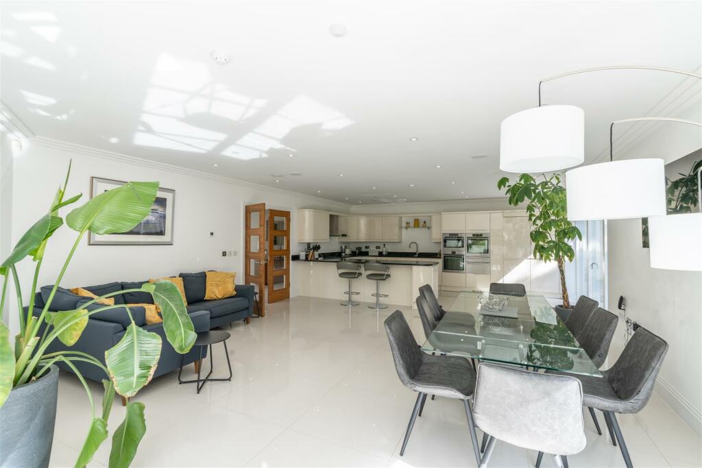 Additional image 19 of Alington Road, Evening Hill