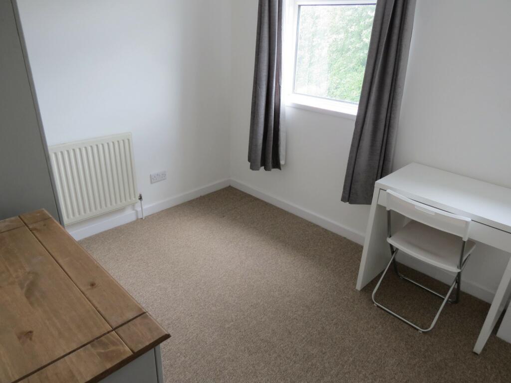 Additional image 10 of 6 bedroom Detached House in Wallisdown