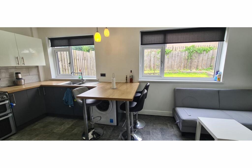 Additional image 6 of Dulverton Grove, Bradford, BD4