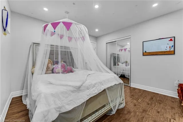 Additional image 14 of 369 Thomas Slee Dr