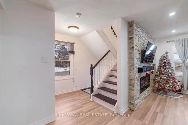 Additional image 5 of 109 Ashton Cres Unit 109