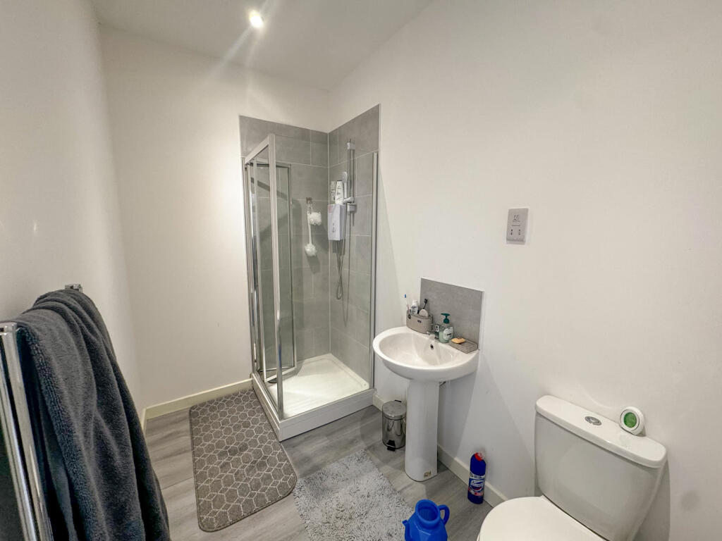 Additional image 34 of Card House, Bingley Road, Bradford, BD9 6SD