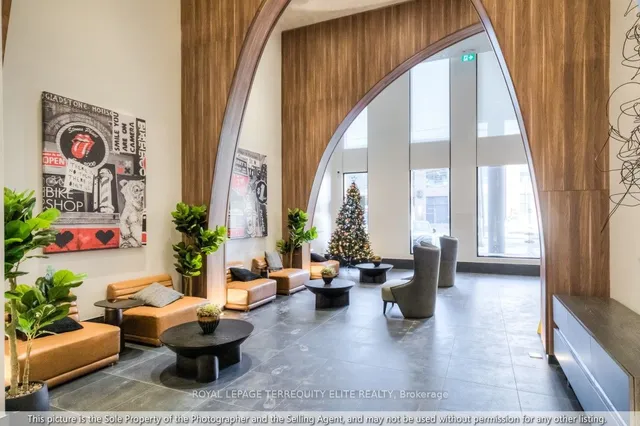 Additional image 3 of 270 Dufferin St Unit 923