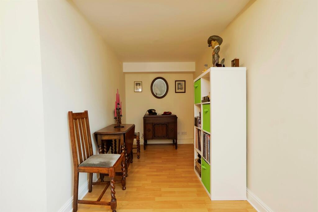 Additional image 17 of The Locks, Bingley