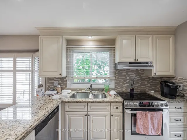 Additional image 11 of 245 Kingsbridge Gdns