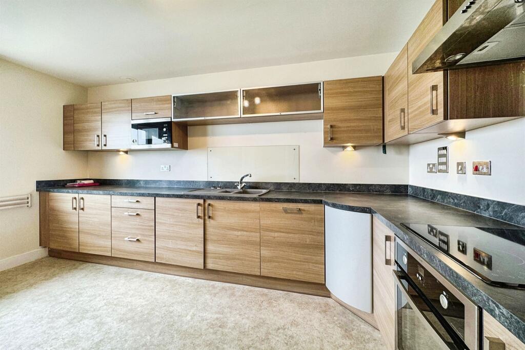 Additional image 4 of Lifeboat Quay, Poole