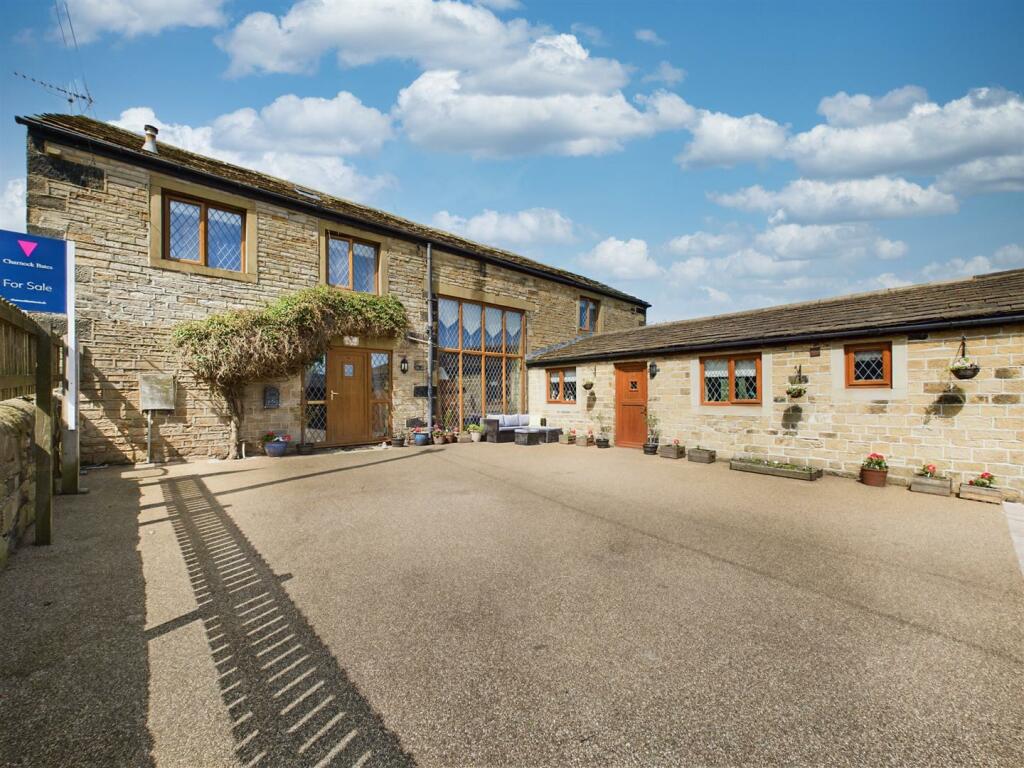 The Old Barn, Wyke Lane, Oakenshaw, BD12 7ED