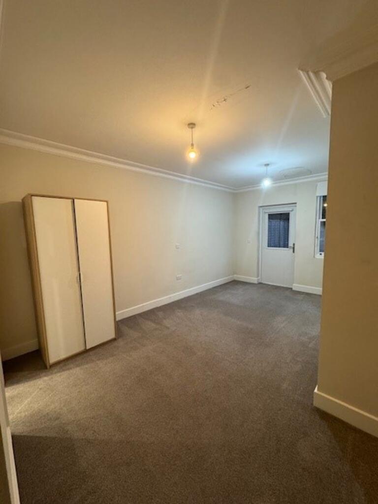 Additional image 8 of 2/3 Bedroom Flat - Cavendish Road £1700 pcm - Students & Sharers welcome - Available NOW!