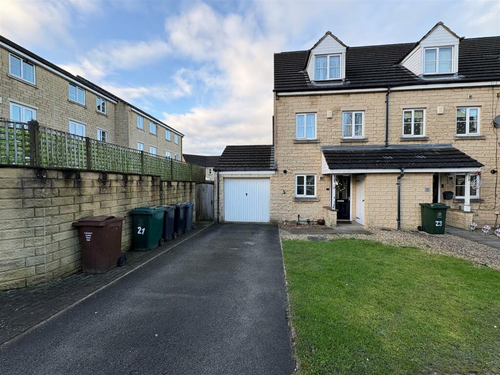 Fewston Avenue, Bradford