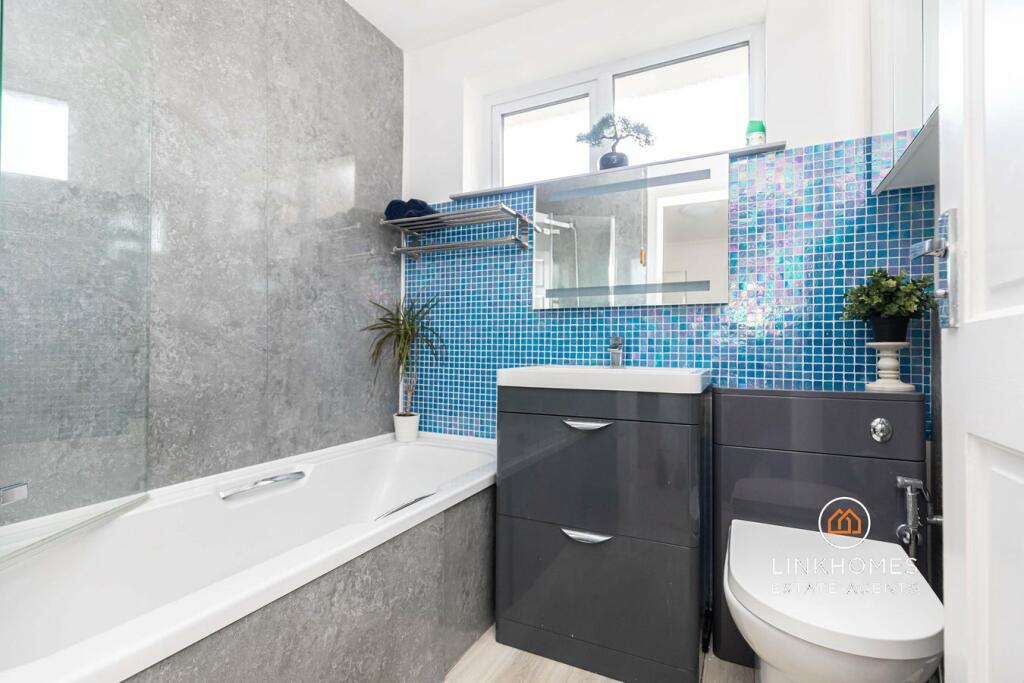 Additional image 8 of Godmanston Close, Poole, BH17