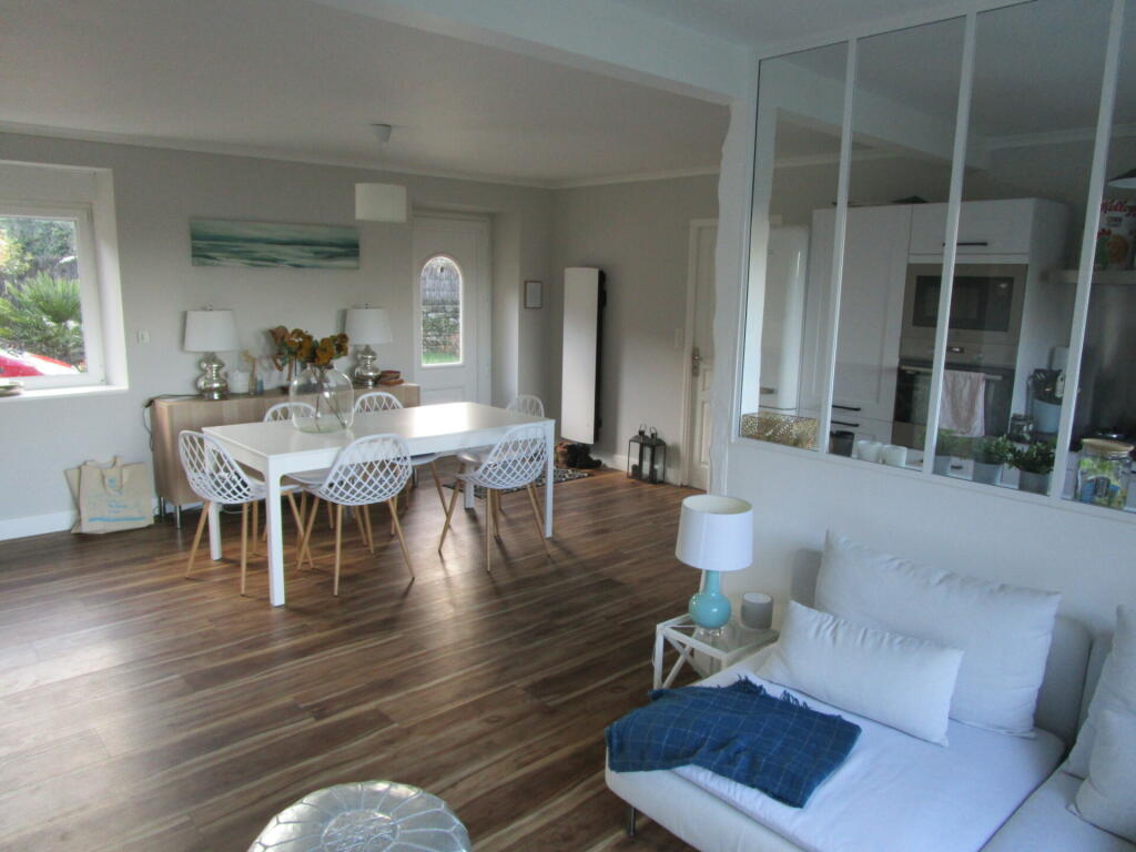 Primary image of 56480 cleguerec, France