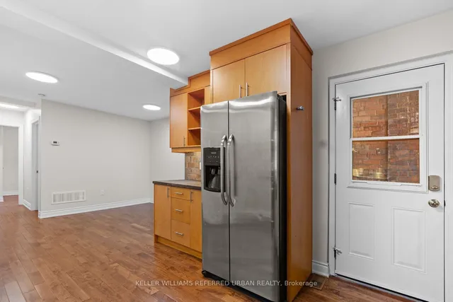 Additional image 9 of 32 Castleton Ave