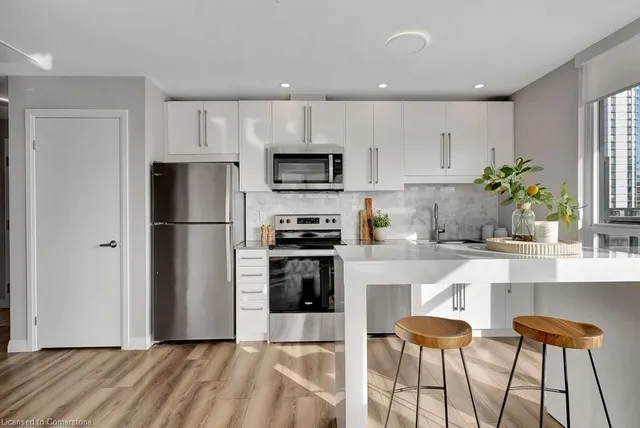 Additional image 9 of 60 Charles St Unit 805