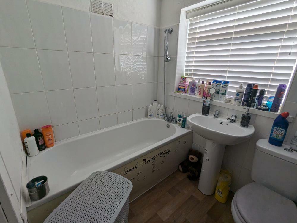 Additional image 4 of 34, Laverton Road Bradford, BD4 7RD